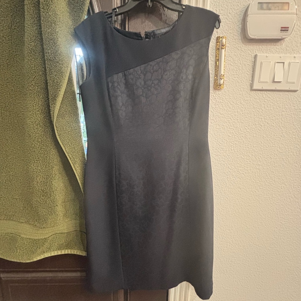 Alex Marie Blue Sheath Midi Dress Sleeveless Crew Neck